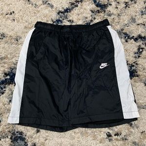 Men’s Large Nike Dri-Fit Woven Shorts Black White